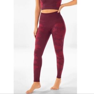 NWT Fabletics Medium High Waisted Leggings